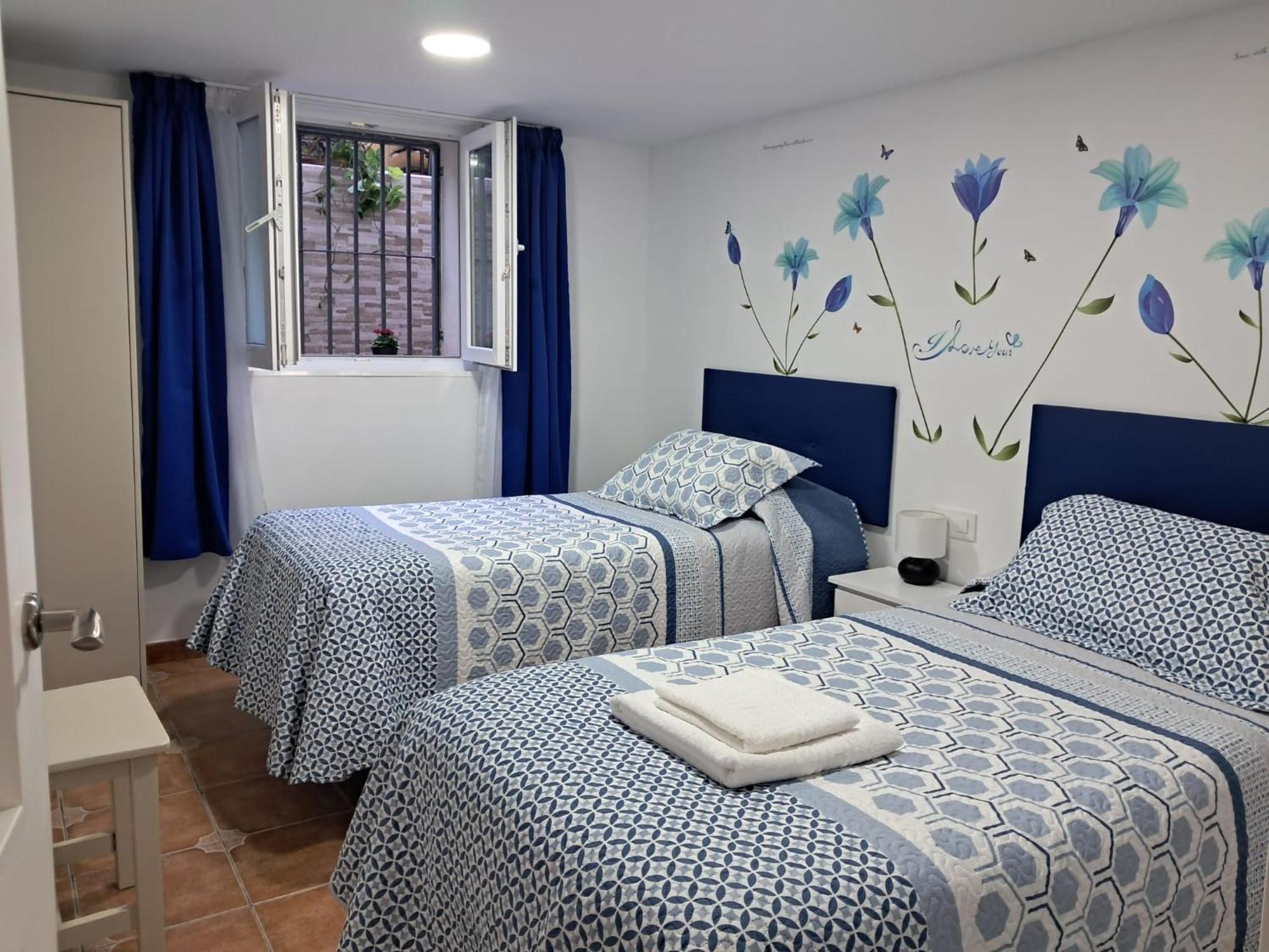 Alojamiento Casa Piano Μαϊρένα δελ Αλχαράφε Εξωτερικό φωτογραφία
